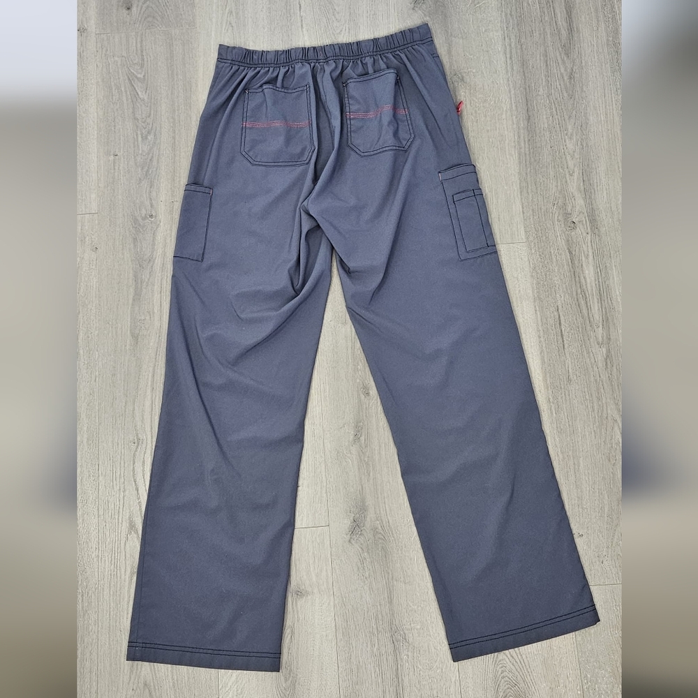 Carhartt Women's Charcoal V-Neck Scrub Set - Picture 9 of 13